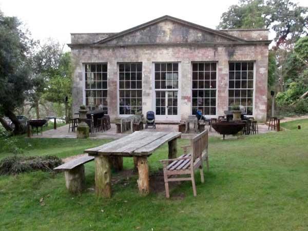 The Pig At Combe, The Folly. (External). Published on 29-12-2016