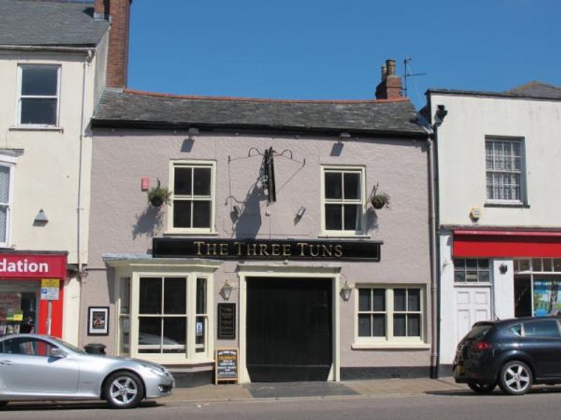 Three Tuns Inn. (Pub, External, Key). Published on 03-08-2013