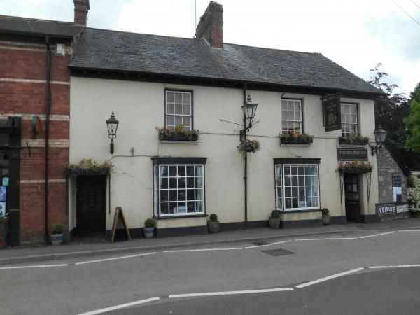 Dolphin Inn. (Pub, External). Published on 17-06-2015