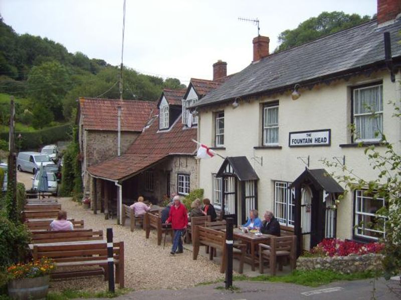Fountain Head Inn. (Pub, External). Published on 18-10-2012
