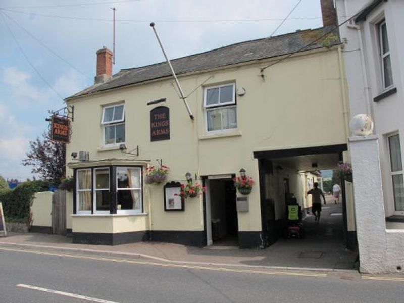 Kings Arms. (Pub, External). Published on 02-09-2013