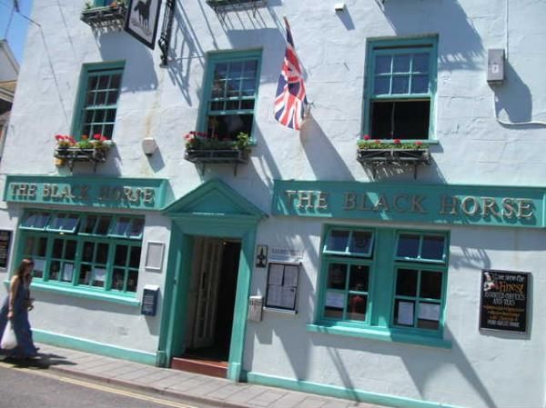 Black Horse Inn. (Pub). Published on 26-07-2012
