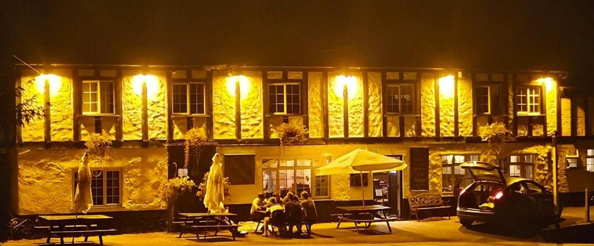 (Pub). Published on 15-04-2026