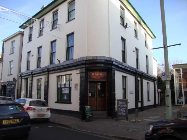 Bank. (Pub, External). Published on 30-11-2013