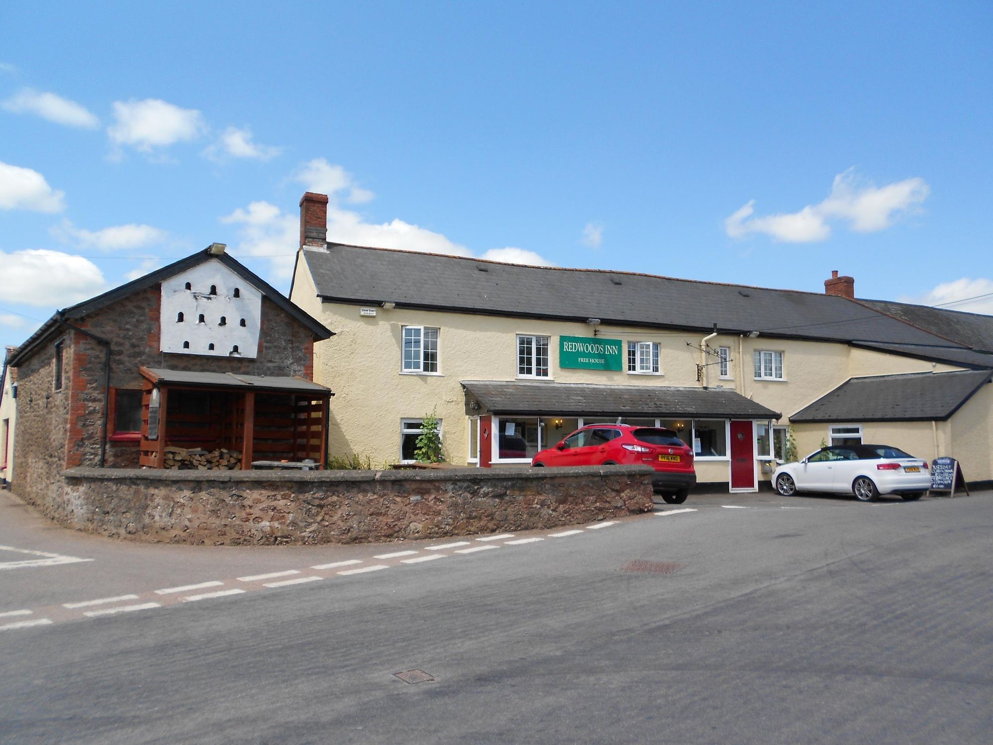 Redwoods Inn. (Pub, External, Key). Published on 13-06-2017