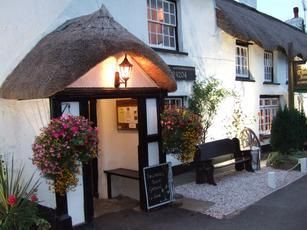 Old Thatch Inn. (Pub, External). Published on 04-06-2012