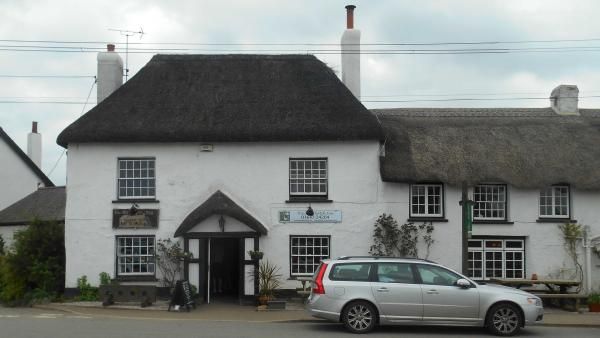 Old Thatch Inn. (Pub, External). Published on 16-05-2016