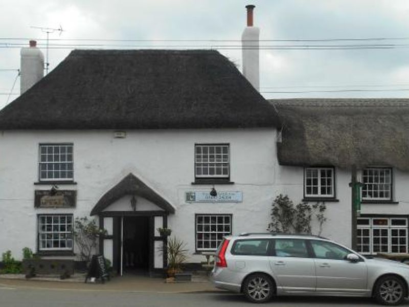 Old Thatch Inn. (Pub, External). Published on 16-05-2016