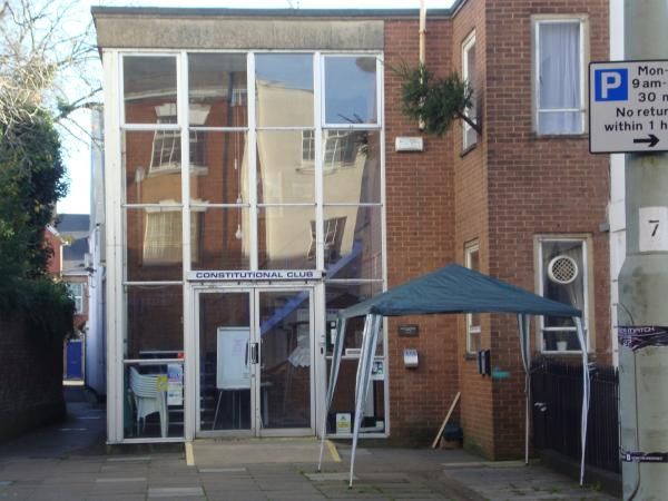 Tiverton Constitutional Club. (Pub, External). Published on 30-11-2013