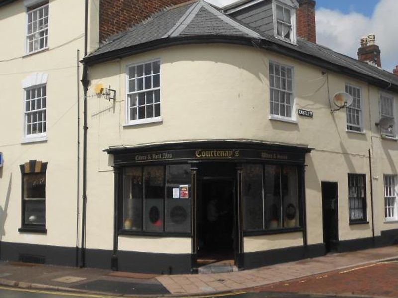 Courtenay's. (Pub, External). Published on 03-08-2014