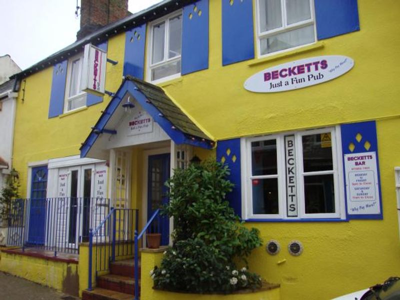 Becketts. (Pub, External). Published on 27-01-2014