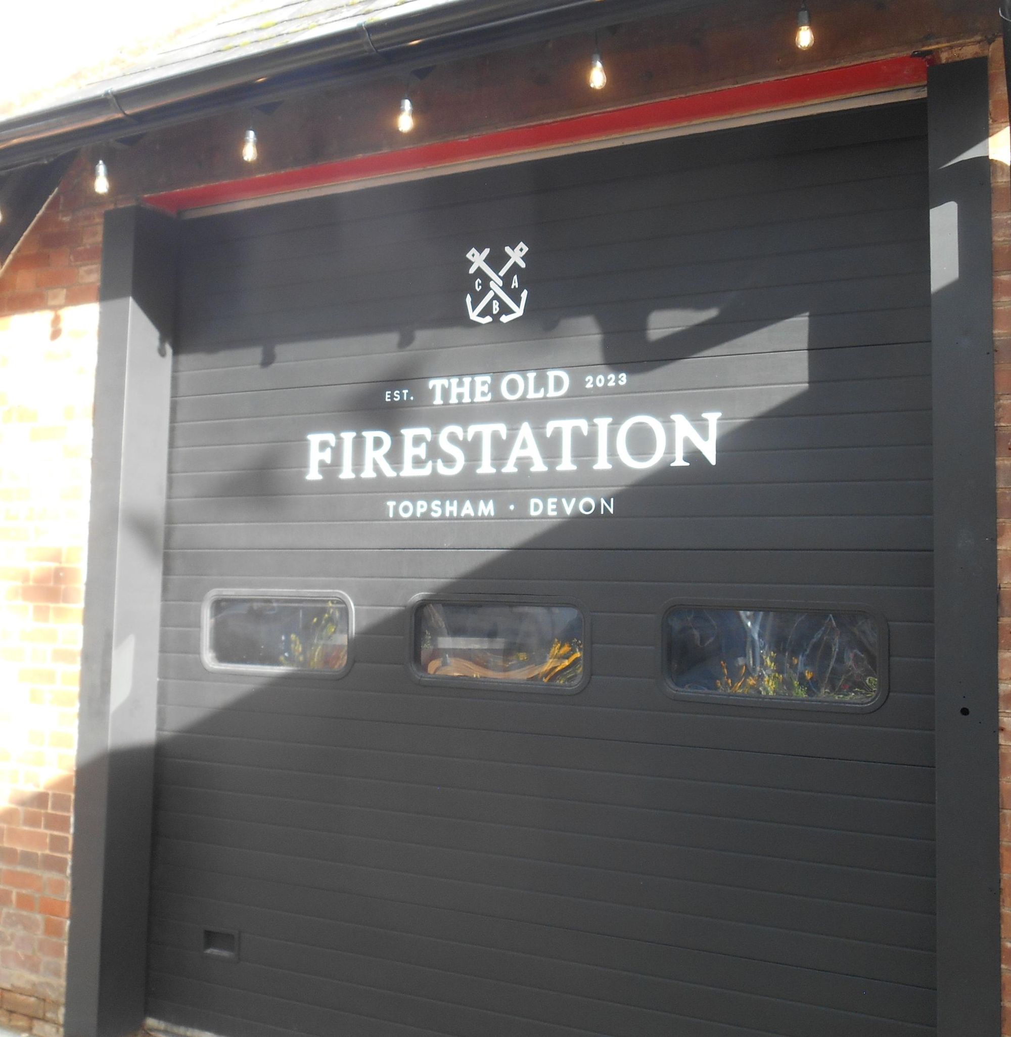 Beware of fire engines exiting !. (External). Published on 10-11-2023
