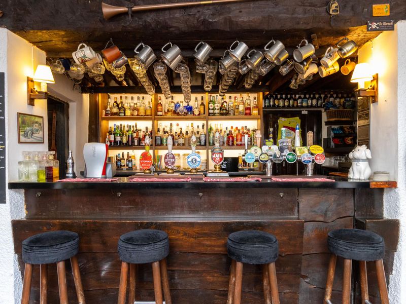 (Bar). Published on 28-12-2024 