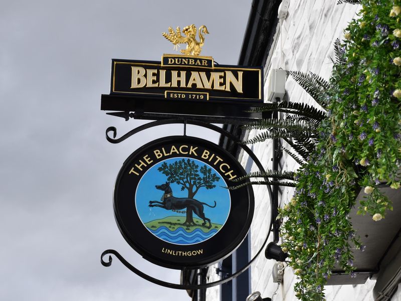 Former pub sign. (Sign). Published on 03-10-2020