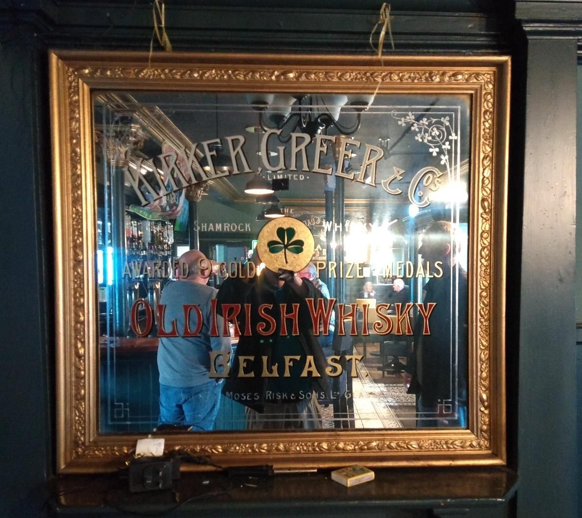 whisky mirror. (Bar). Published on 03-08-2024