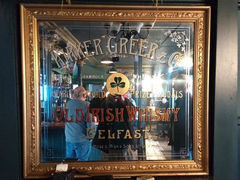 whisky mirror. (Bar). Published on 03-08-2024
