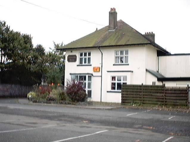 Torwoodlea Hotel circa 1998. (External). Published on 19-01-2026