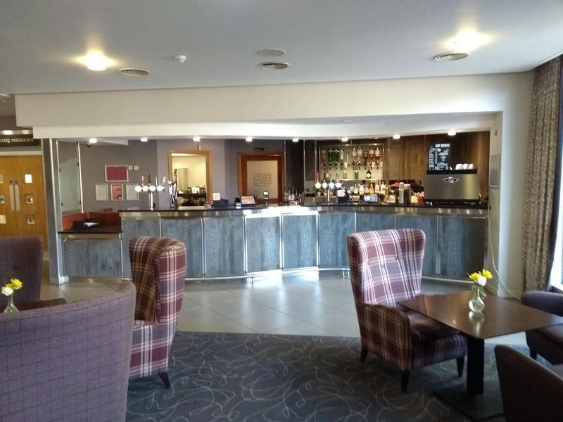 (Bar). Published on 17-10-2025 