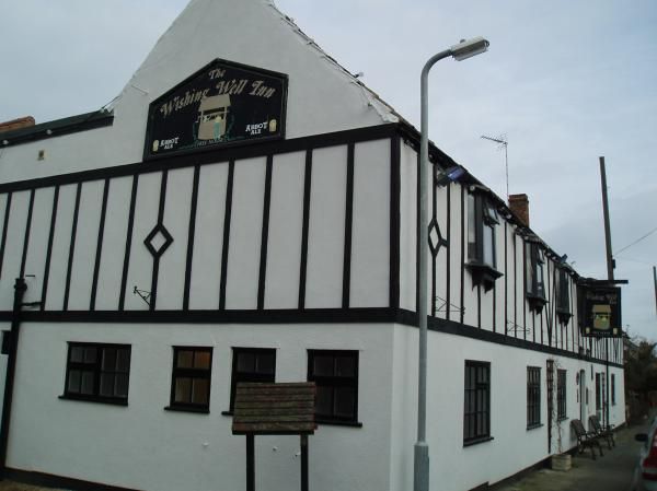 Wishing Well, Dyke. (Pub, External). Published on 17-02-2012