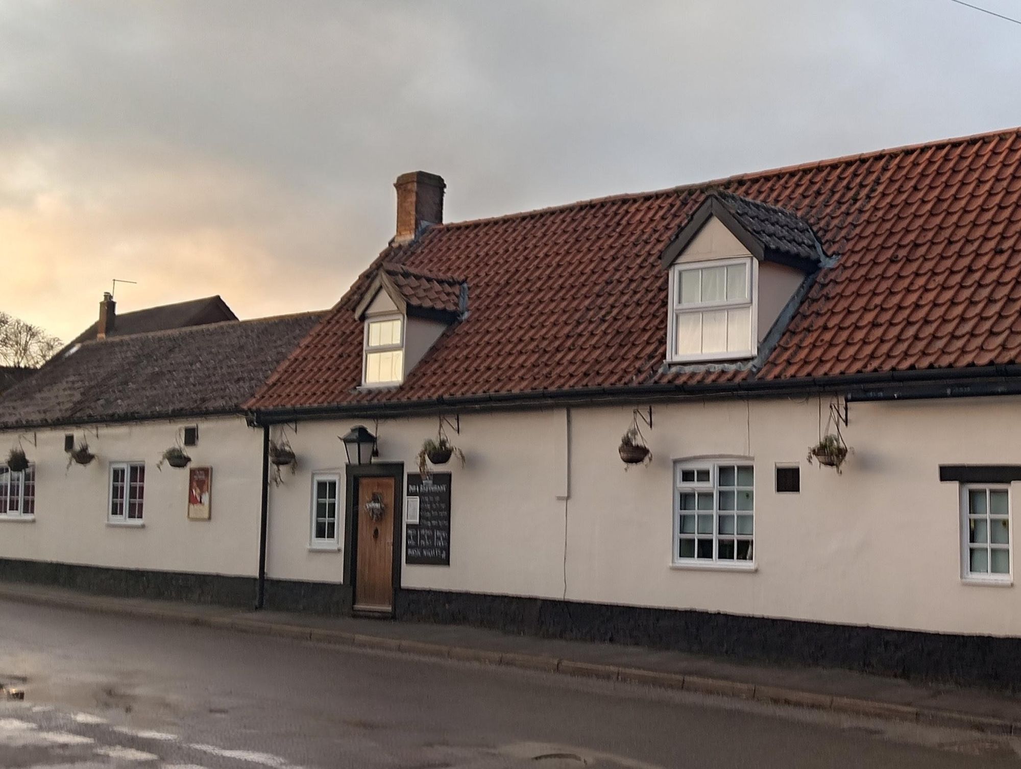 Hare & Hounds, Haconby. (Pub, External). Published on 11-02-2026