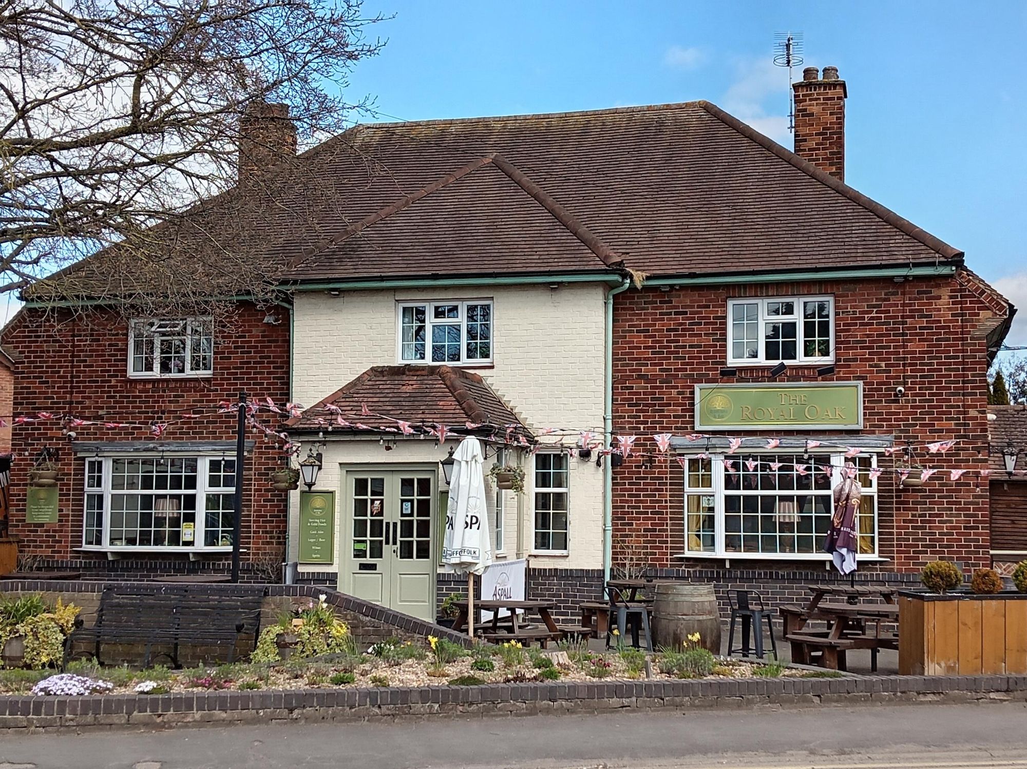 Royal Oak, Heckington. (Pub, External). Published on 11-04-2025