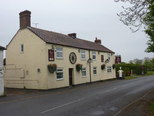 Wheel Inn, Welton. (Pub, External). Published on 01-07-2013