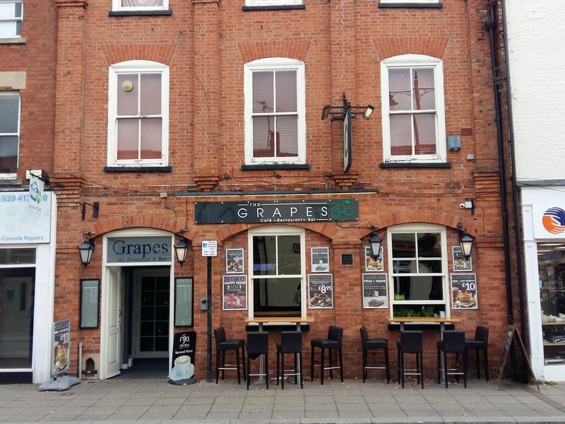 Grapes, Sleaford. (Pub, External, Key). Published on 21-10-2018 