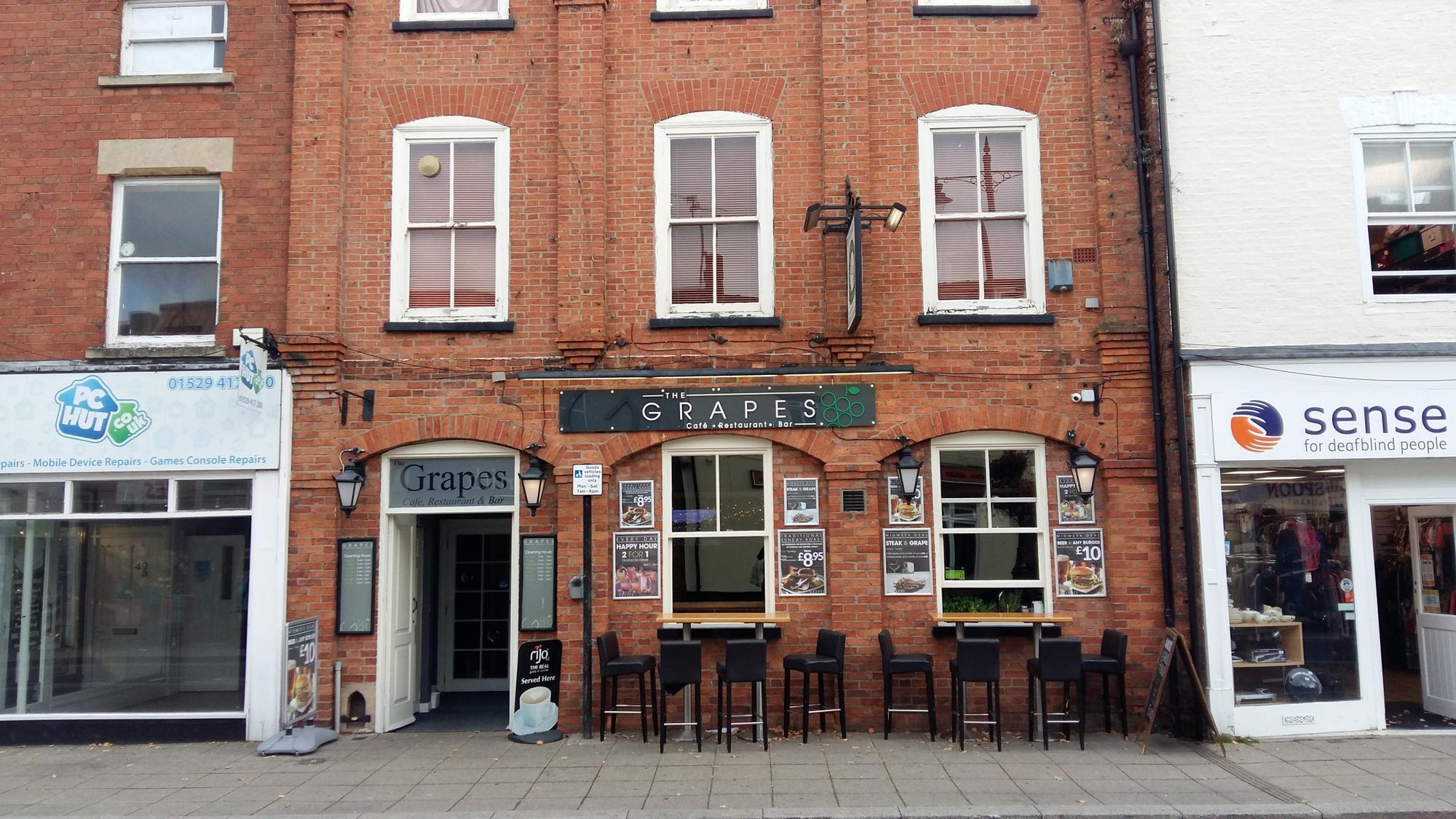 Grapes, Sleaford. (Pub, External, Key). Published on 21-10-2018