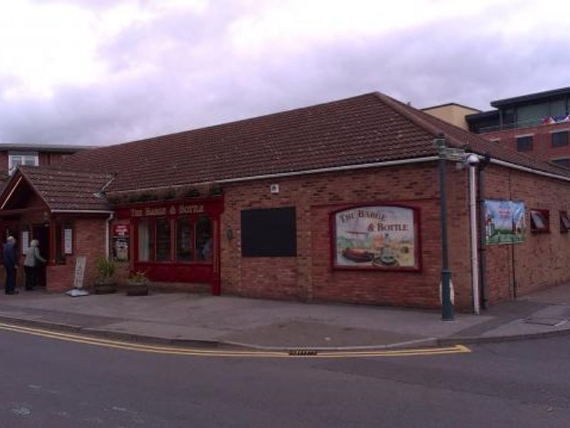 Barge & Bottle, Sleaford. (External, Key). Published on 10-10-2013