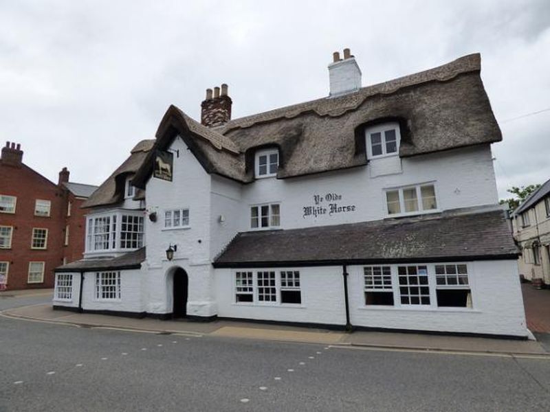 Olde White Horse, Spalding. (Pub, External, Key). Published on 30-06-2015