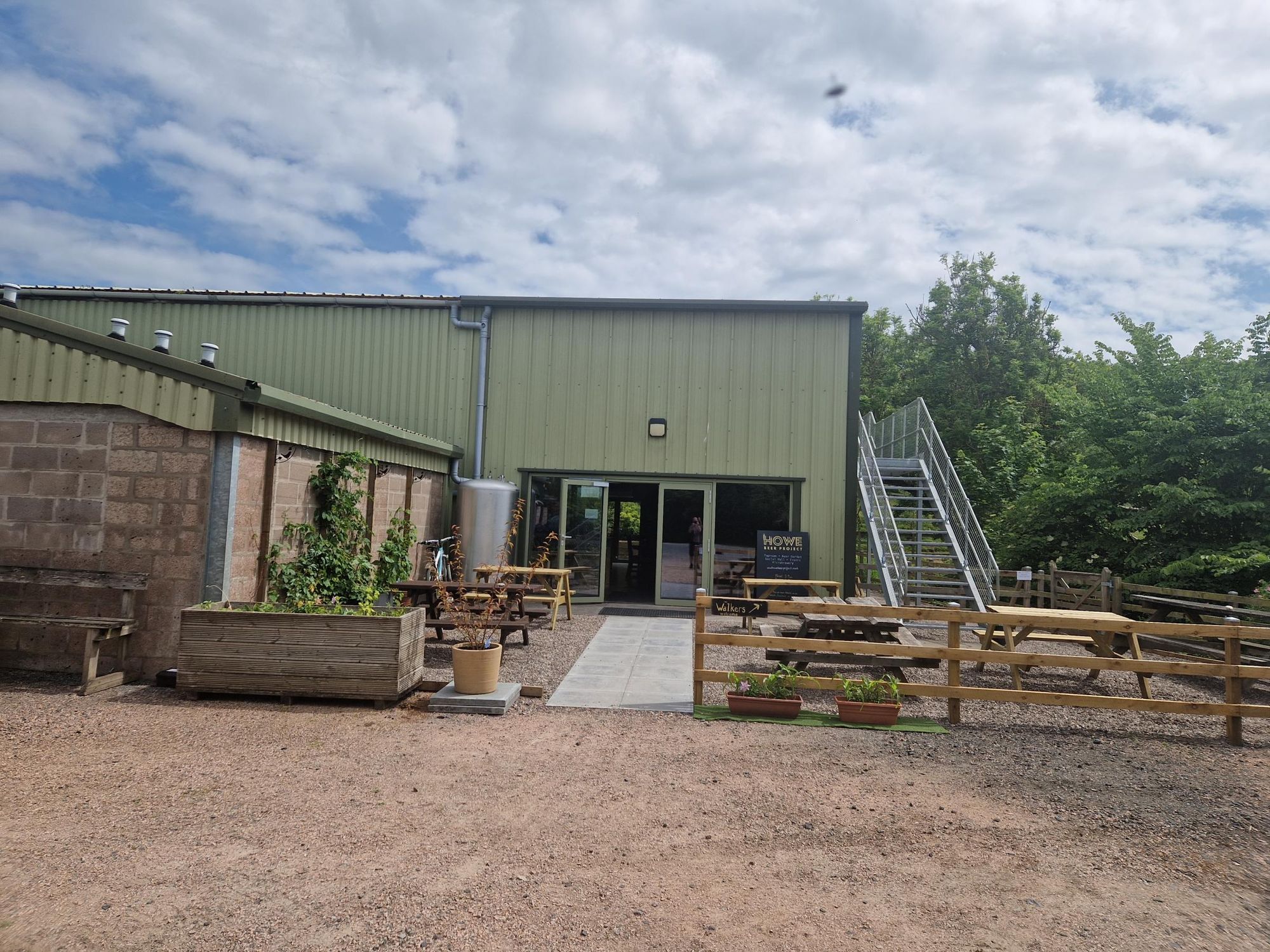 Howe Beer Project - External. (Pub, Brewery, External, Key). Published on 12-07-2025