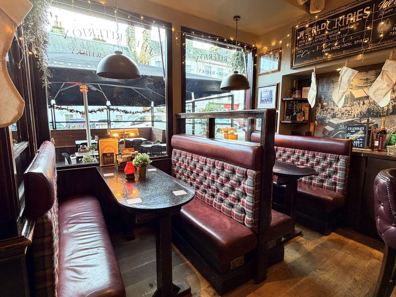 (Pub, Bar). Published on 04-01-2026