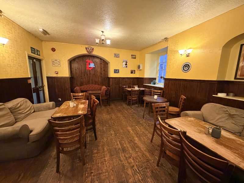 (Pub, Bar). Published on 25-01-2026 