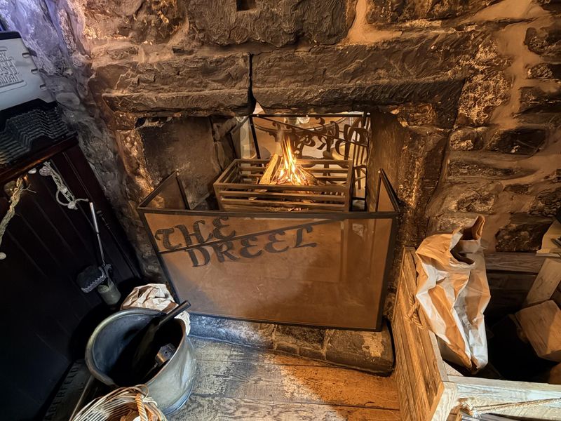 (Pub, Bar). Published on 01-01-2026 