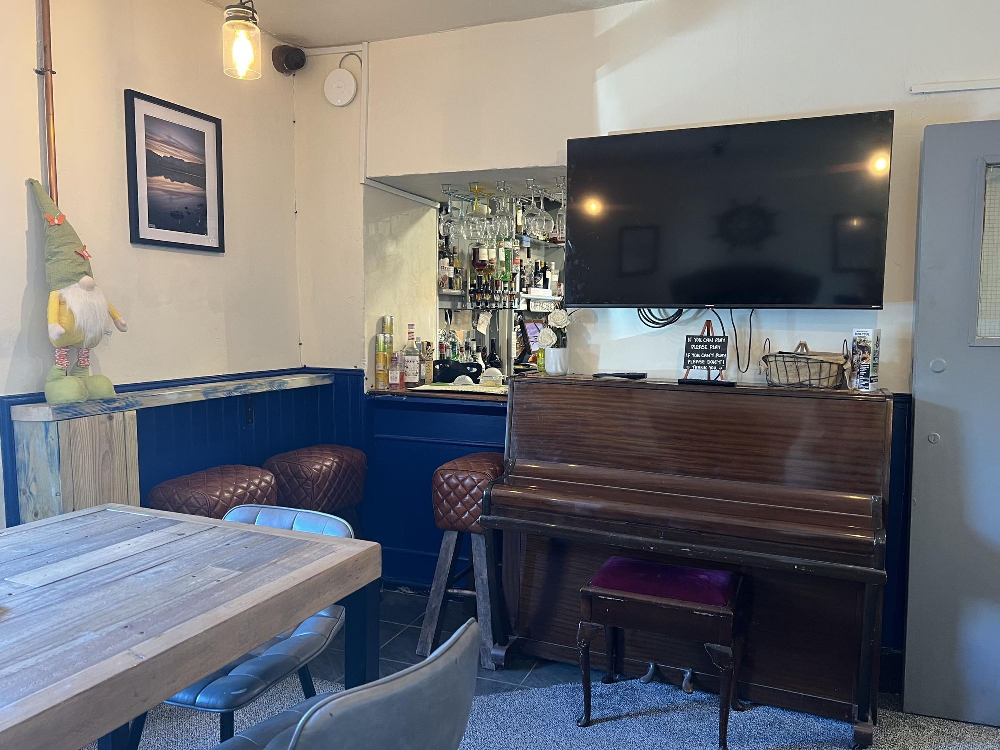 Piano in the snug (14/08/2025 Ann S-G). (Pub, Bar). Published on 15-08-2025