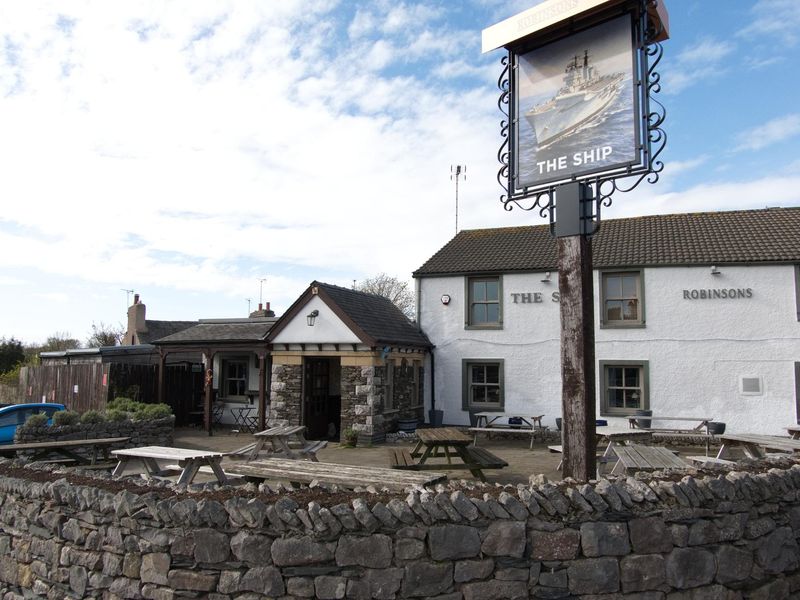 The exterior from the road (09/04/2026 Jack Summers-Glass). (Pub, External, Sign, Key). Published on 11-04-2026