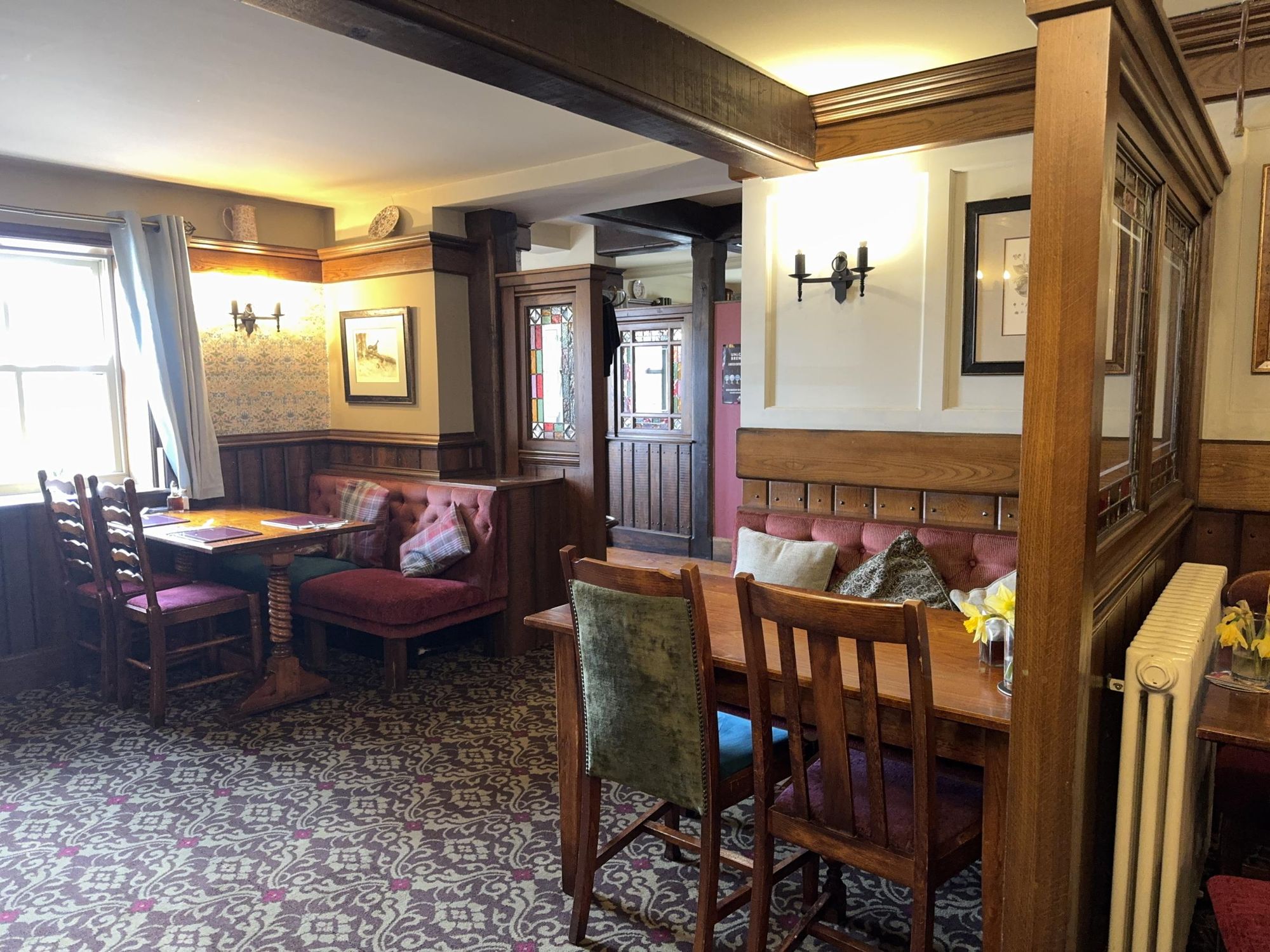 Seating in the bar (9/04/2026 Ann Smmers-Glass). (Pub, Bar, Restaurant). Published on 11-04-2026