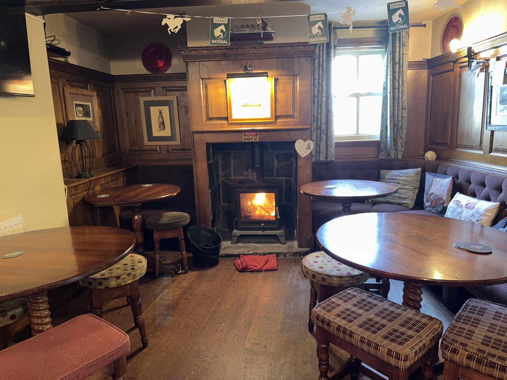 The fireplace (9/04/2026 Ann Summers-Glass). (Pub, Bar). Published on 11-04-2026