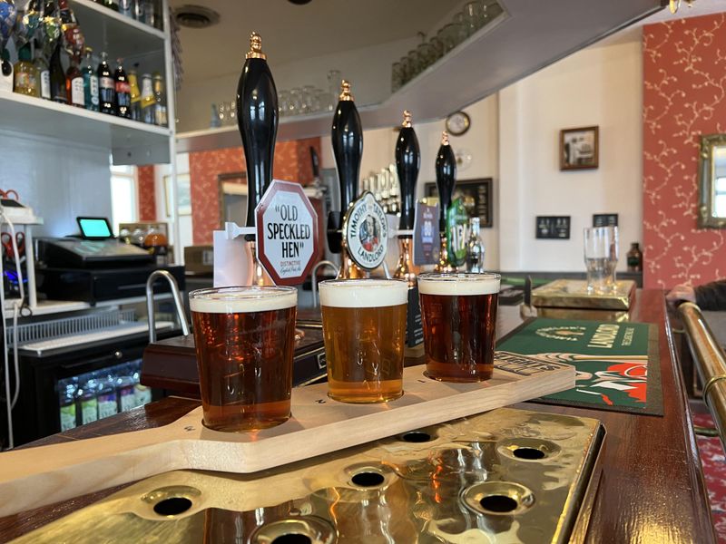 Beer flight on the bar (26/09/2025 Ann S-G). (Pub, Bar). Published on 28-09-2025 