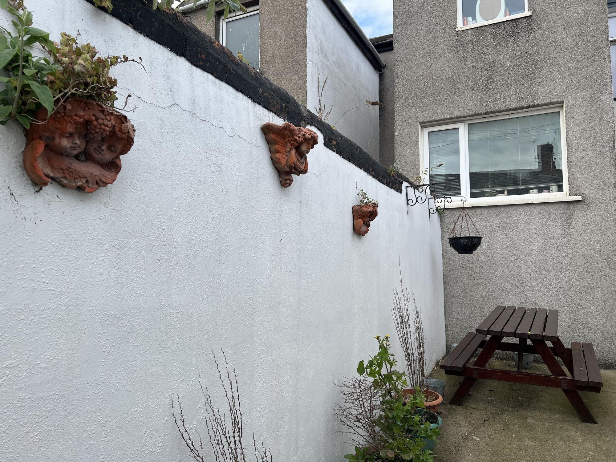 Garden and smoking area (26/09/2025 Ann S-G). (Pub, External, Garden). Published on 28-09-2025