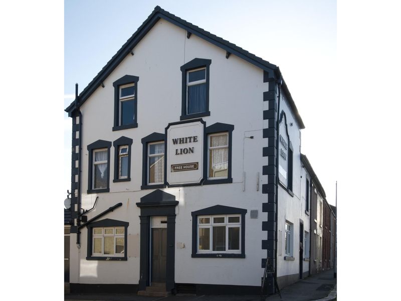 The exterior (11/10/2025 Jack S-G). (Pub, External, Sign, Key). Published on 12-10-2025