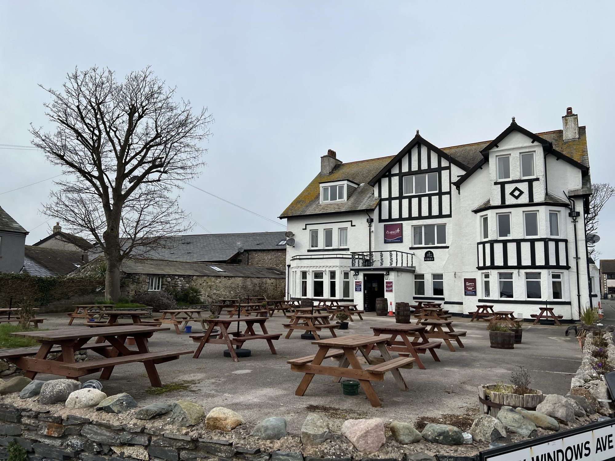 The exterior (11/03/2023 Ann Summers-Glass). (Pub, External, Garden, Key). Published on 01-06-2026