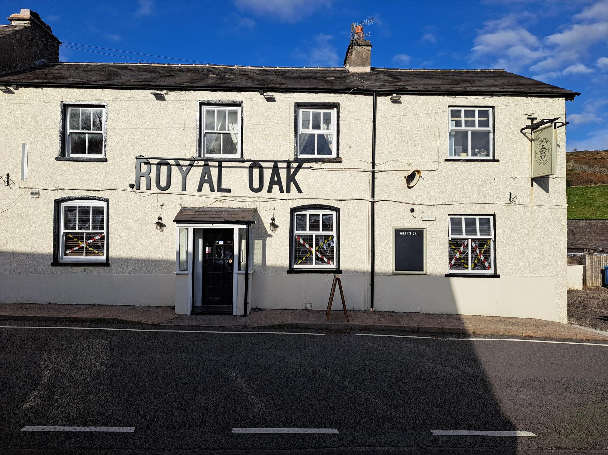 Front of pub. (Pub, External). Published on 27-10-2024