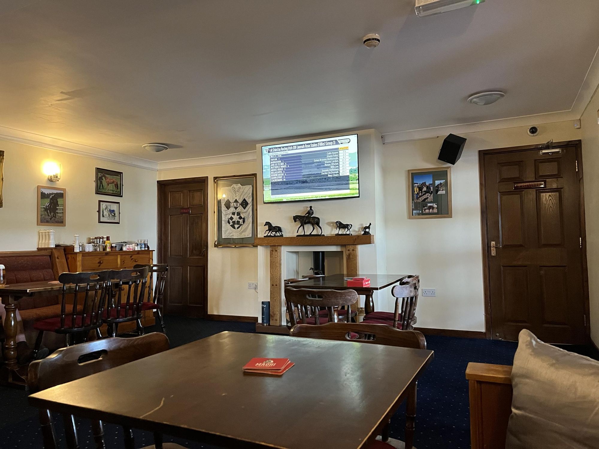 Seating in the bar (25/06/2025 Ann S-G). (Pub). Published on 09-09-2025