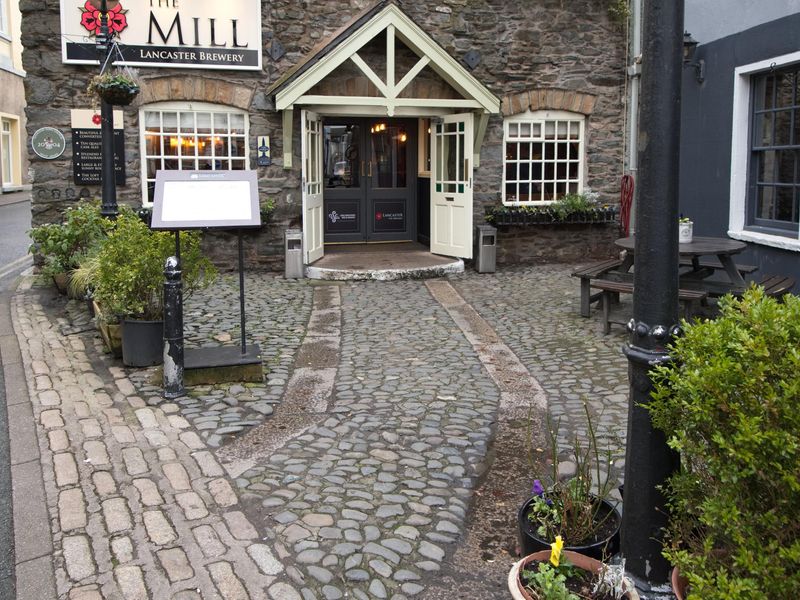 The front entrance showing cobbles (27/01/2026 Jack S-G). (Pub, External, Sign). Published on 03-02-2026 