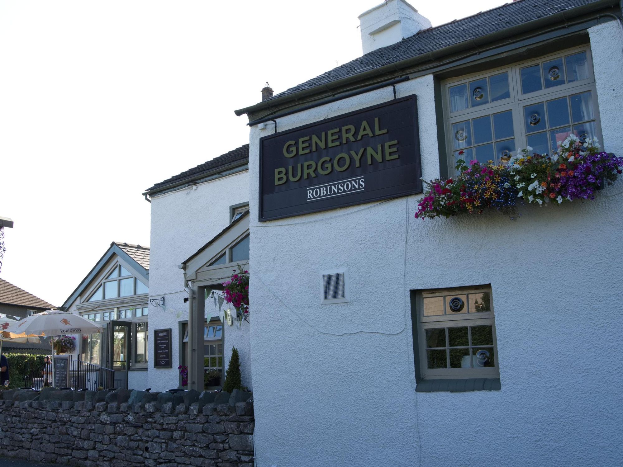 The side of the pub from the road (2025-08-14 Jack S-G). (Pub, External, Sign). Published on 15-08-2025