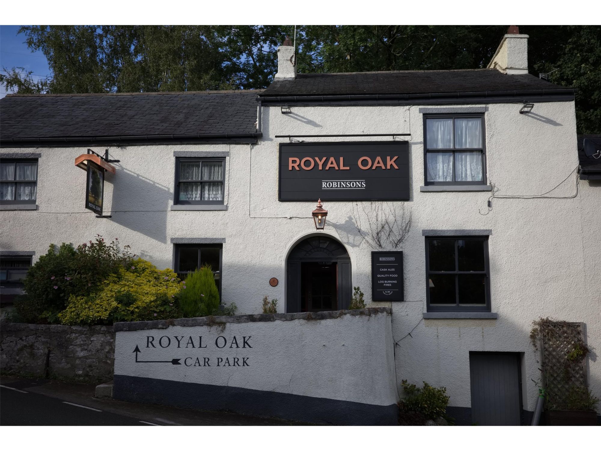 The main entrance (13/09/2025 Jack S-G). (Pub, External, Key). Published on 16-09-2025