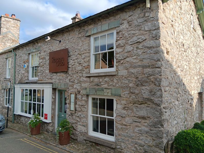 The front and side (15/08/2025 Richard Langford). (Pub, External). Published on 16-08-2025 