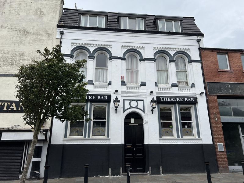Exterior (20/07/2024 Ann S-G). (Pub, External, Key). Published on 07-10-2025