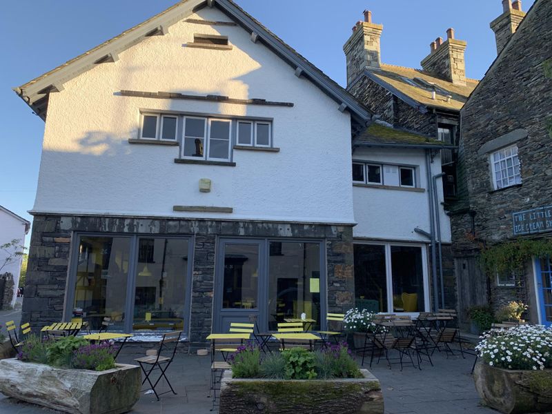 Outside seating (21/06/2019 Ann S-G). (Pub, External, Garden). Published on 07-10-2025 